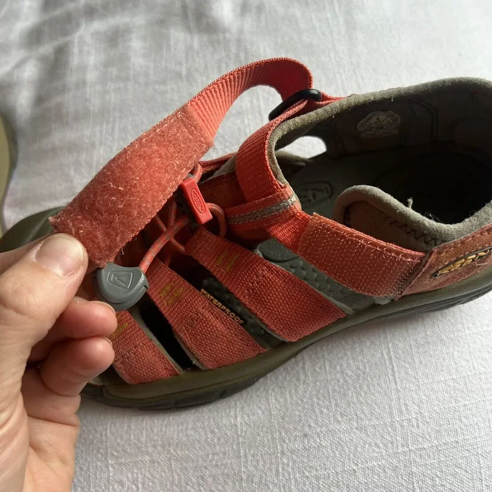 KEEN Big Kids' Newport H2 Sandals Size US‎ 4/EURO 37